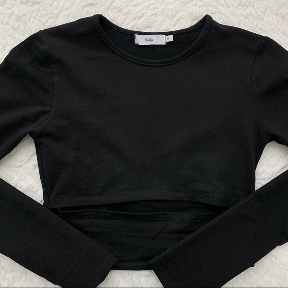 ADIKA - black crop top with cutout - Picture 5 of 6